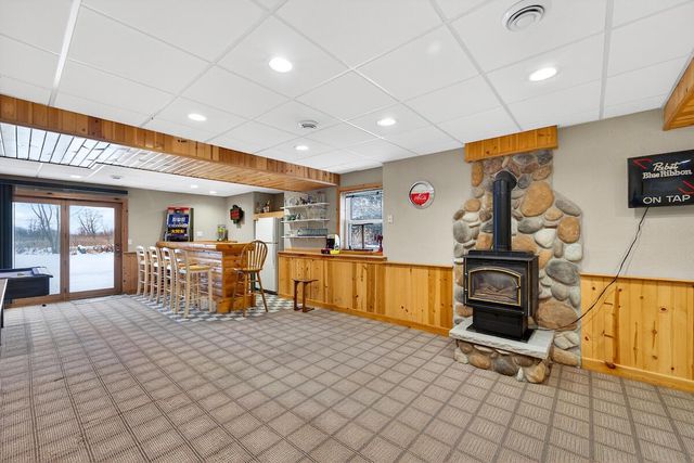 1717 Ernst DRIVE, Hartford, WI 53027