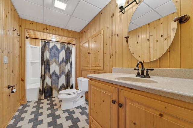 1717 Ernst DRIVE, Hartford, WI 53027