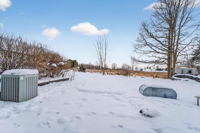 1717 Ernst DRIVE, Hartford, WI 53027