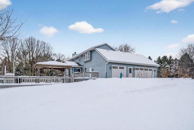 1717 Ernst DRIVE, Hartford, WI 53027