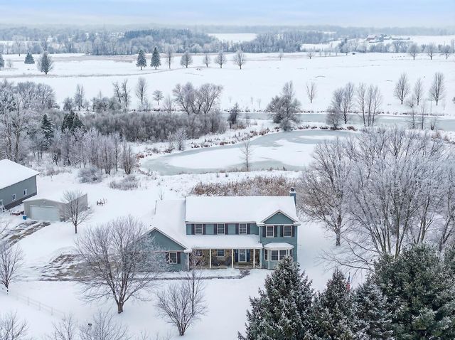 1717 Ernst DRIVE, Hartford, WI 53027