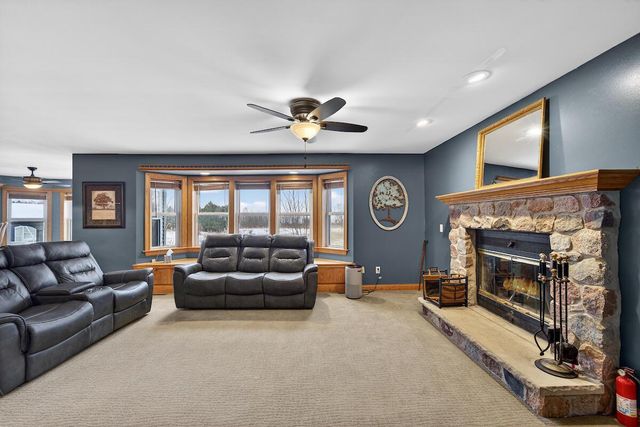 1717 Ernst DRIVE, Hartford, WI 53027