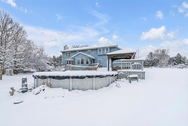 1717 Ernst DRIVE, Hartford, WI 53027