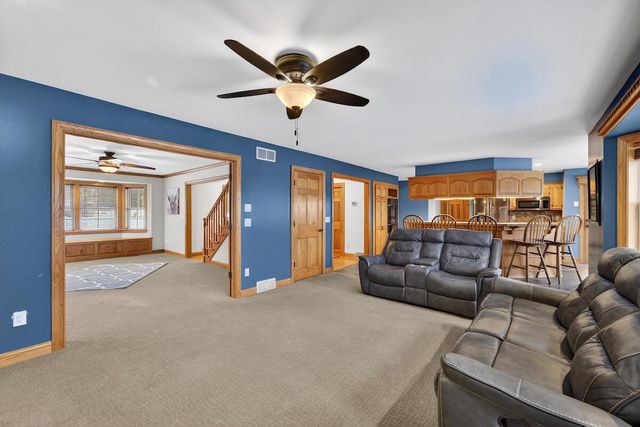 1717 Ernst DRIVE, Hartford, WI 53027
