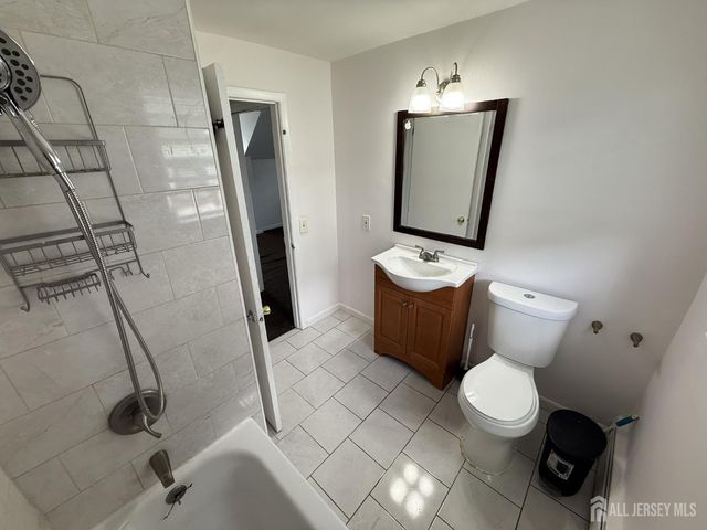 104 S Hyde Avenue 2, Iselin, NJ 08830