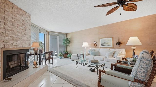 910 PINELLAS BAYWAY S 201, Tierra Verde, FL 33715