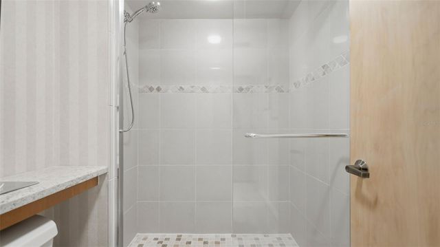 910 PINELLAS BAYWAY S 201, Tierra Verde, FL 33715