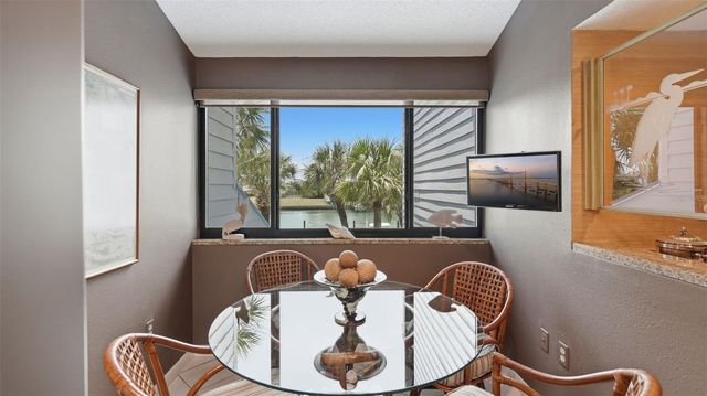 910 PINELLAS BAYWAY S 201, Tierra Verde, FL 33715