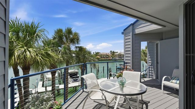 910 PINELLAS BAYWAY S 201, Tierra Verde, FL 33715