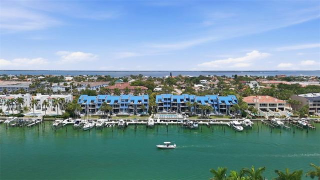 910 PINELLAS BAYWAY S 201, Tierra Verde, FL 33715