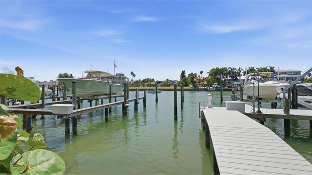 910 PINELLAS BAYWAY S 201, Tierra Verde, FL 33715