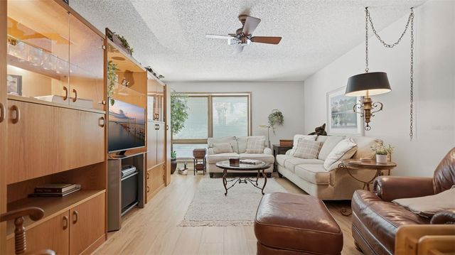 910 PINELLAS BAYWAY S 201, Tierra Verde, FL 33715