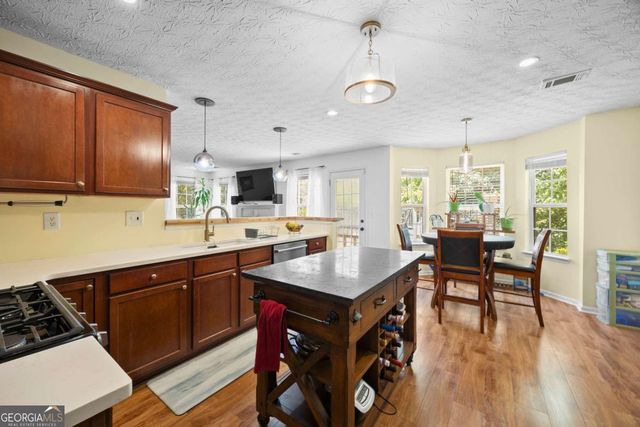 4041 Oak Crossing Drive, Suwanee, GA 30024
