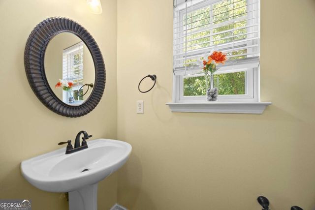 4041 Oak Crossing Drive, Suwanee, GA 30024