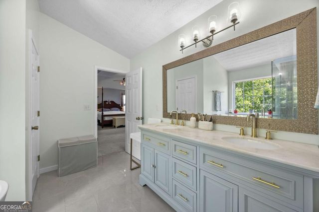 4041 Oak Crossing Drive, Suwanee, GA 30024