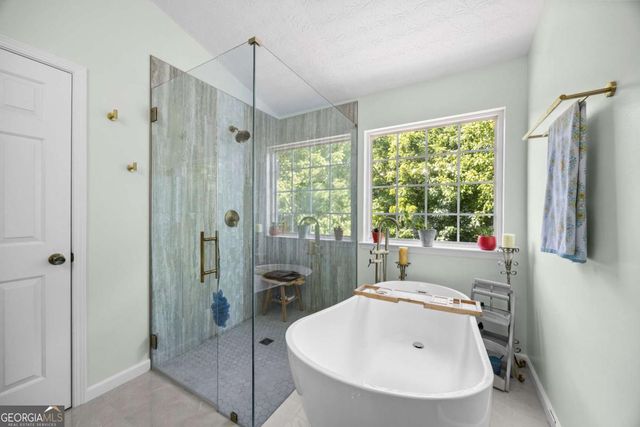 4041 Oak Crossing Drive, Suwanee, GA 30024