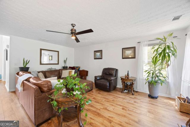 4041 Oak Crossing Drive, Suwanee, GA 30024