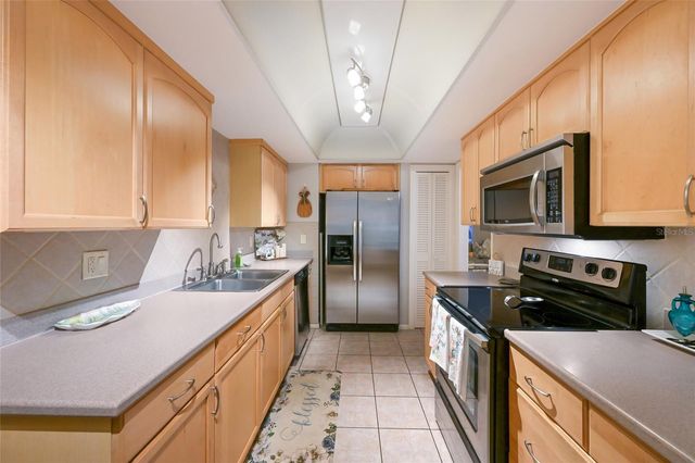 2503 BENEVA ROAD 3, Sarasota, FL 34232