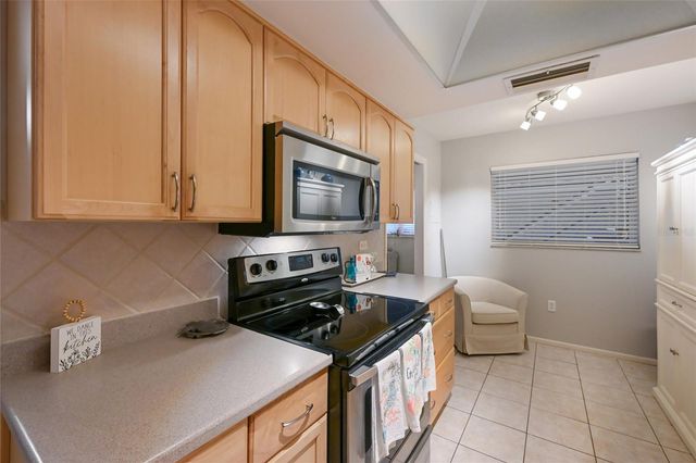 2503 BENEVA ROAD 3, Sarasota, FL 34232