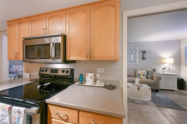 2503 BENEVA ROAD 3, Sarasota, FL 34232