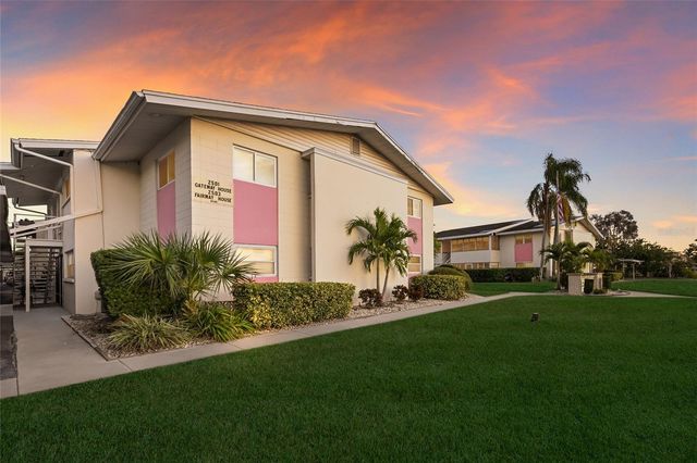 2503 BENEVA ROAD 3, Sarasota, FL 34232