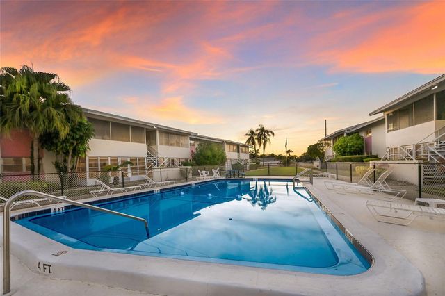 2503 BENEVA ROAD 3, Sarasota, FL 34232