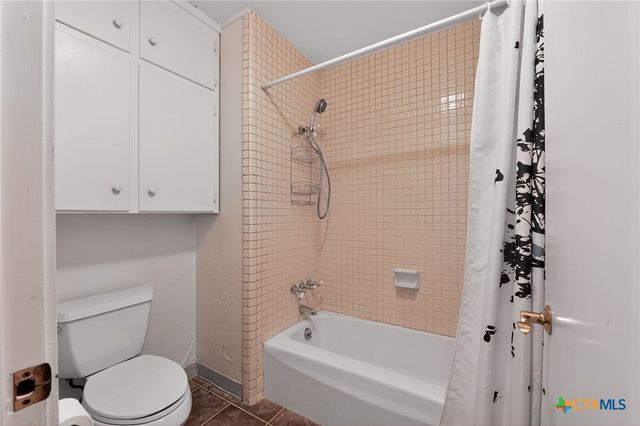 205 Lakewood Drive, Gatesville, TX 76528