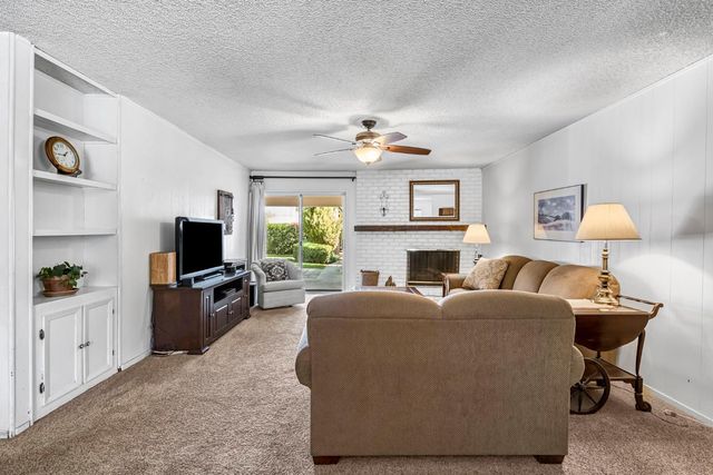 6620 N Dearing Avenue, Fresno, CA 93710