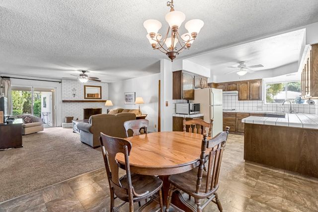 6620 N Dearing Avenue, Fresno, CA 93710