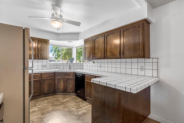 6620 N Dearing Avenue, Fresno, CA 93710