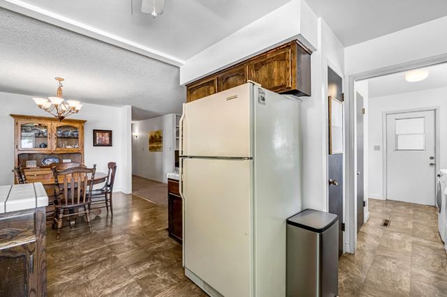 6620 N Dearing Avenue, Fresno, CA 93710