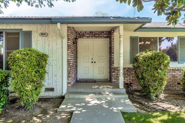 6620 N Dearing Avenue, Fresno, CA 93710
