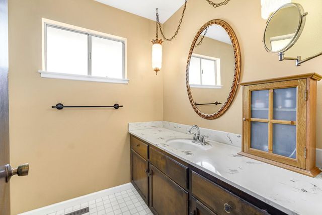 6620 N Dearing Avenue, Fresno, CA 93710