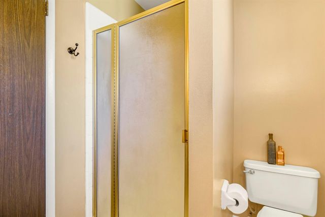 6620 N Dearing Avenue, Fresno, CA 93710