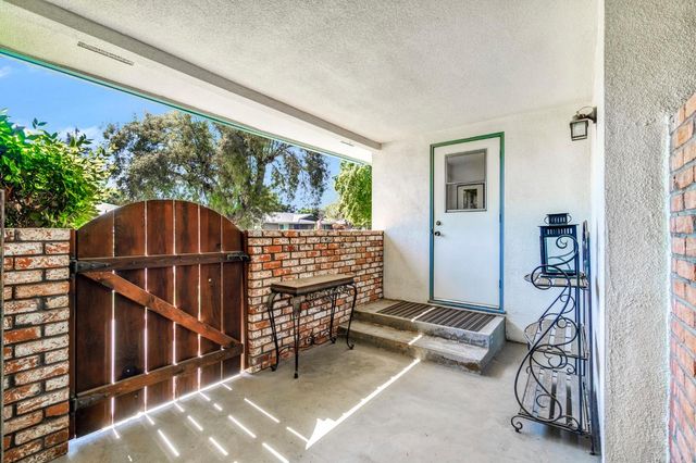 6620 N Dearing Avenue, Fresno, CA 93710