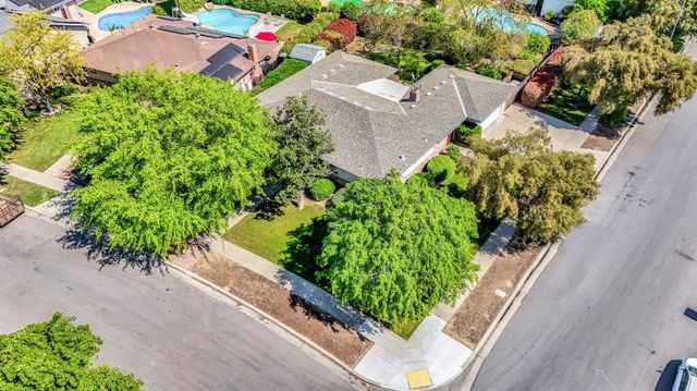 6620 N Dearing Avenue, Fresno, CA 93710