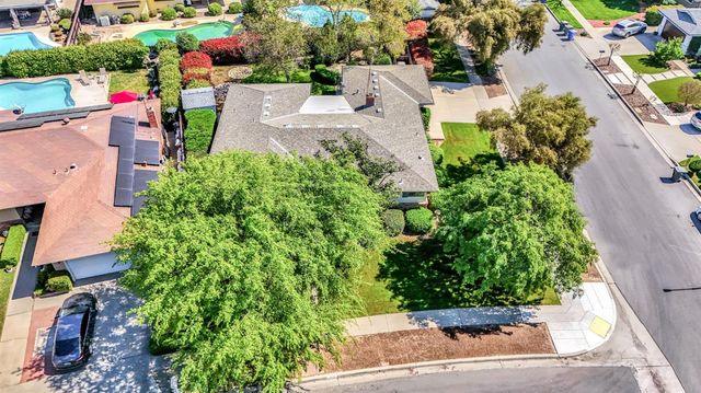 6620 N Dearing Avenue, Fresno, CA 93710