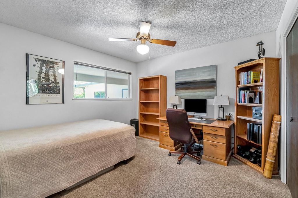 Image 22 of property listing at 6620 N Dearing Avenue, Fresno, CA 93710