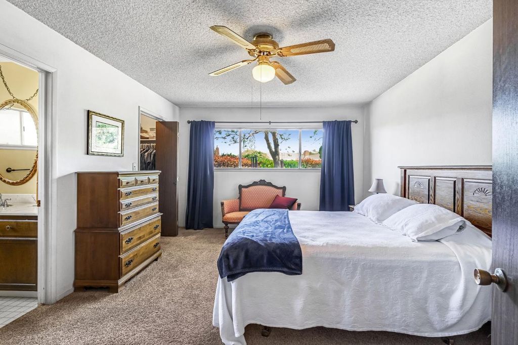 Image 28 of property listing at 6620 N Dearing Avenue, Fresno, CA 93710