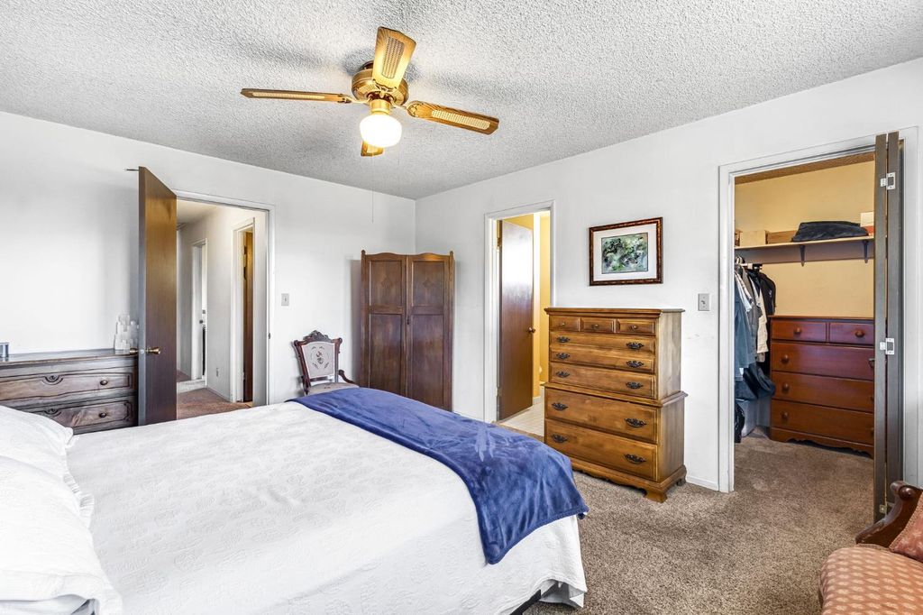 Image 29 of property listing at 6620 N Dearing Avenue, Fresno, CA 93710