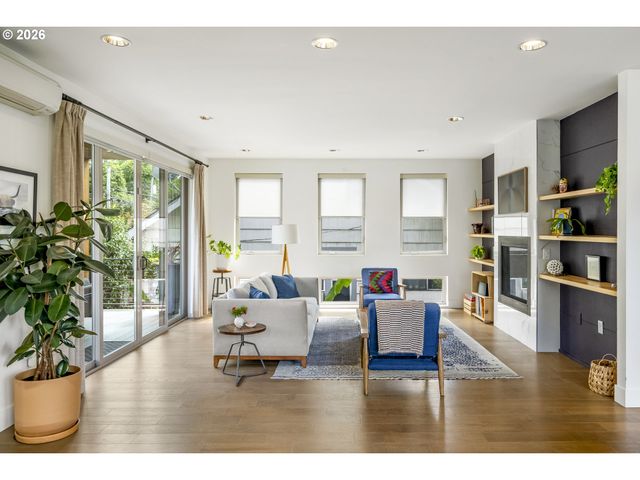 4135 Se 30TH Ave, Portland, OR 97202