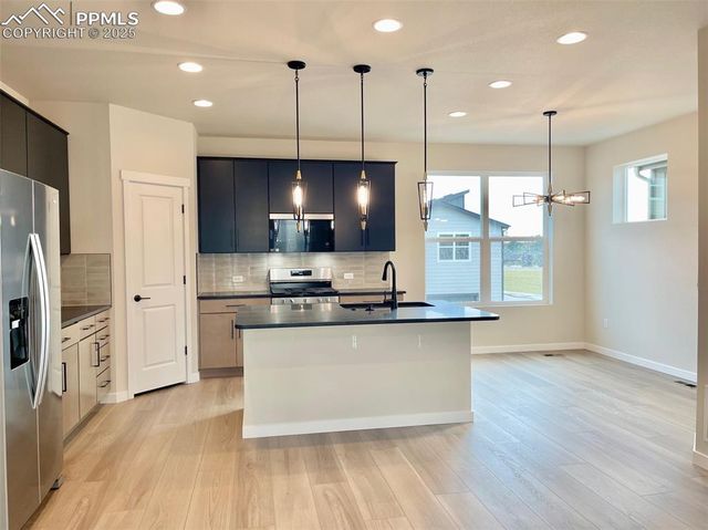 6132 Steele Creek Way, Colorado Springs, CO 80922