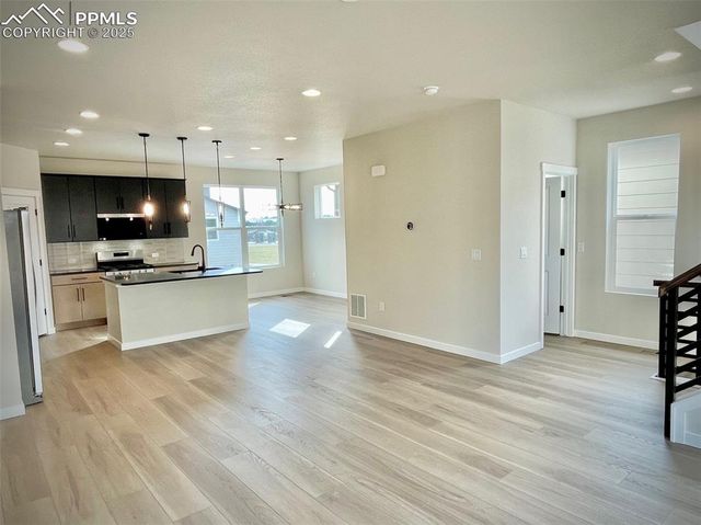 6132 Steele Creek Way, Colorado Springs, CO 80922