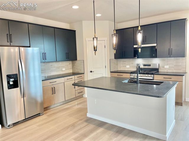 6132 Steele Creek Way, Colorado Springs, CO 80922