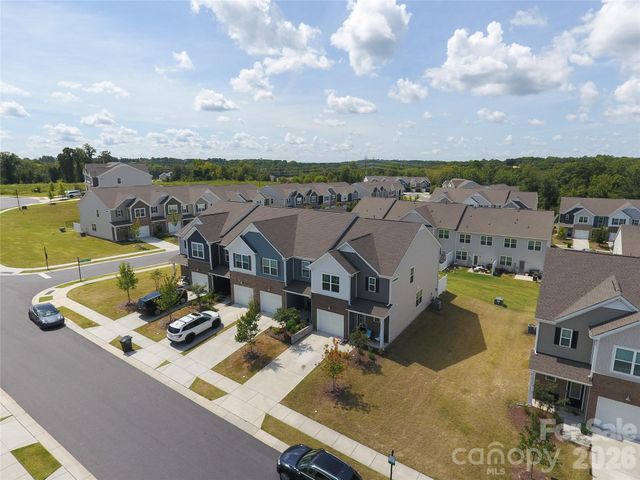 6016 Chelsea Oaks Ridge, Tega Cay, SC 29708