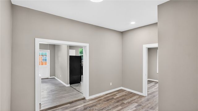 205 South Banks Street, Caldwell, TX 77836