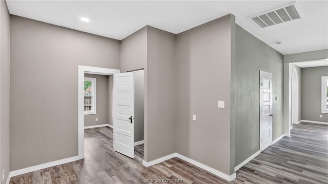 205 South Banks Street, Caldwell, TX 77836
