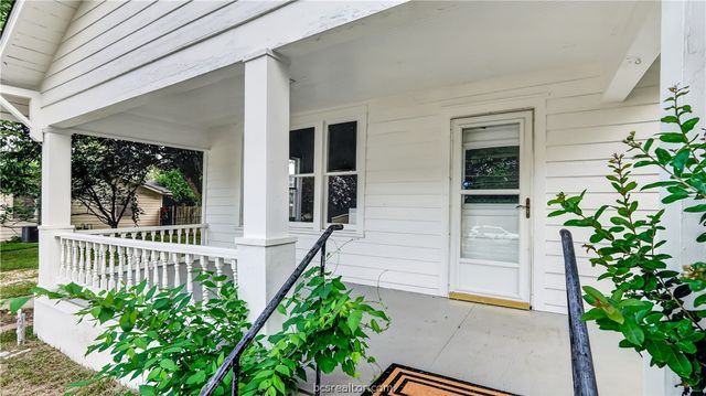 205 South Banks Street, Caldwell, TX 77836
