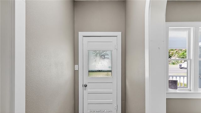 205 South Banks Street, Caldwell, TX 77836