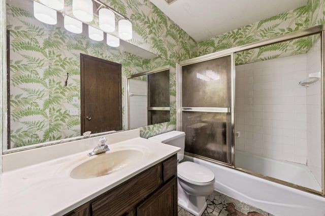 1199 Timbershore Lane, Eagan, MN 55123